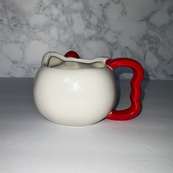Hello Kitty ceramic mug- bow handle - Picture 4 of 9